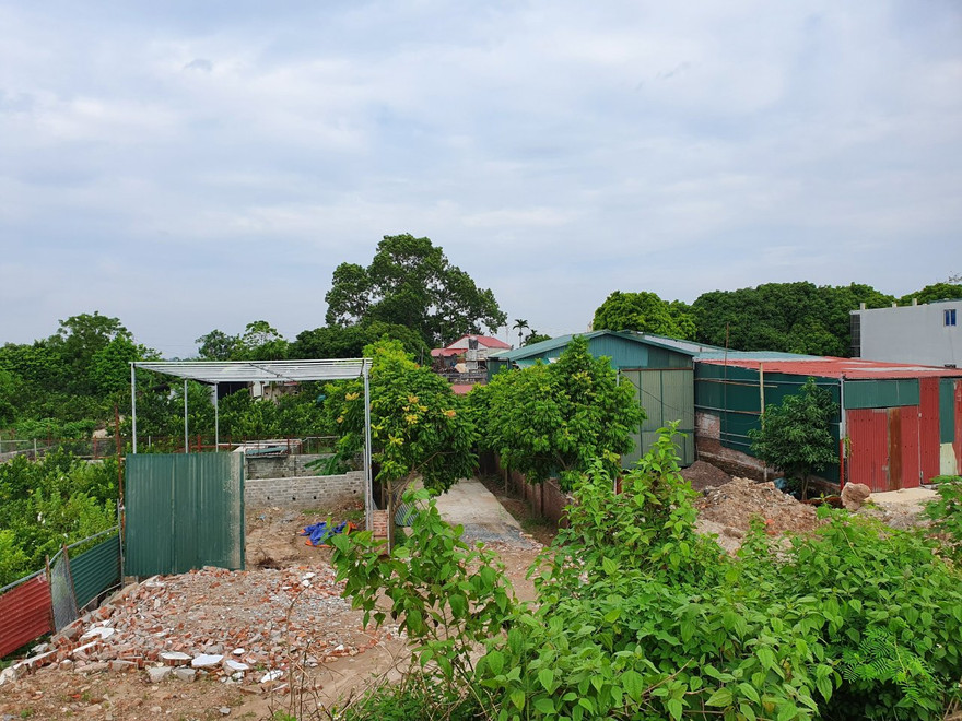 Một công trình bị UBND xã Phượng Cách lập biên bản, yêu cầu tháo dỡ