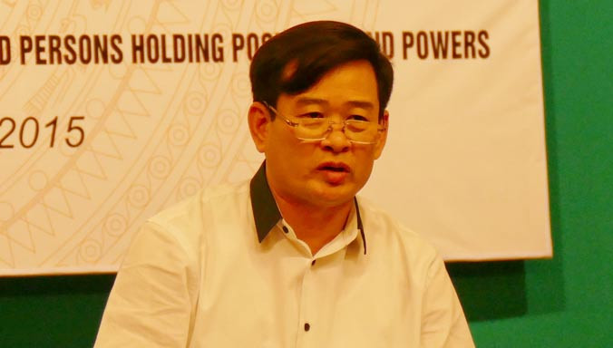 Phó Chủ nhiệm Ủy ban Tư pháp Nguyễn Đình Quyền phản ánh, trong 16 năm qua chưa có một trường hợp nào bị xử lý về tội rửa tiền dù quy định đã có từ lâu. Ảnh: Văn Kiên