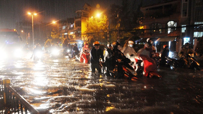 TPHCM ngập úng kinh hoàng sau cơn mưa kỷ lục cách đây tròn một tháng (15/9).