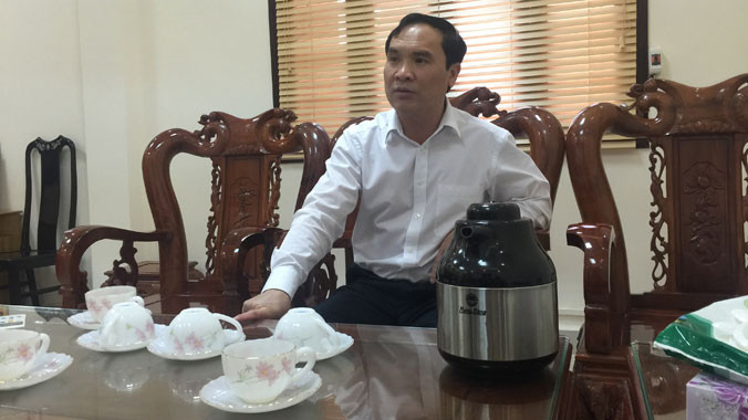 “Bị cáo là người nhà của một lãnh đạo TAND Tối cao. Các anh phải hiểu cho tôi, cuộc đời ai cũng phải có cái tình”, Chánh án TAND tỉnh Hà Tĩnh, ông Nguyễn Văn Thắng nói. 