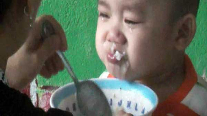 Bạo hành trẻ em tăng: Trách nhiệm thuộc về ai?