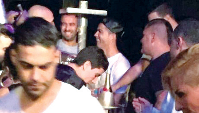 Bữa tiệc 1,5 triệu euro của Ronaldo.