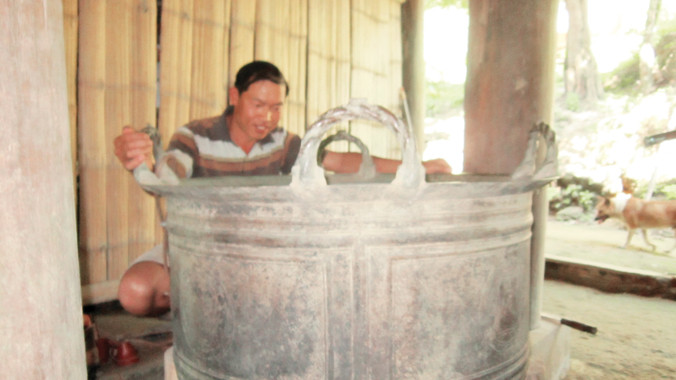 Chiếc sanh đồng đã được bản Hiêu, xã Cổ Lũng, huyện miền núi Bá Thước (Thanh Hóa) bán cho ông Hà Văn Sỹ. Ảnh: Hoàng Lam