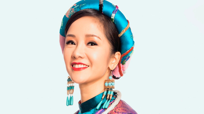 Hồng Nhung tự tay viết kịch bản chương trình cho liveshow riêng sắp tới. Ảnh: H. Trang