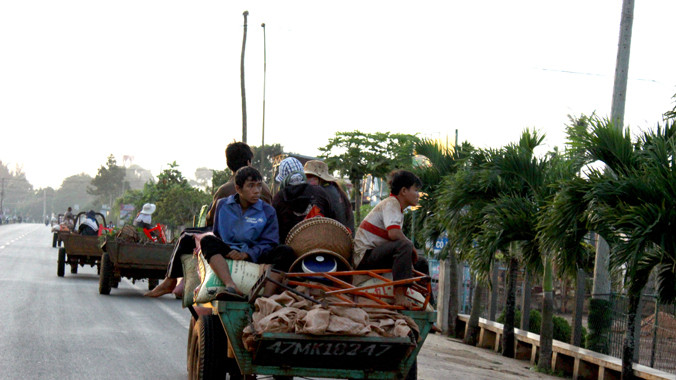 Công nông chưa thôi lượn phố
