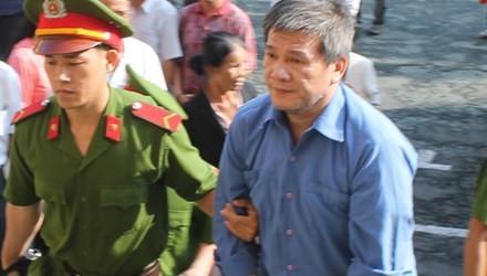 'Siêu lừa' Dương Thanh Cường qua mặt ông Trầm Bê nẫng gần 34.000 lượng vàng. 