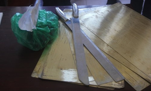 Hung khí của nhóm cướp