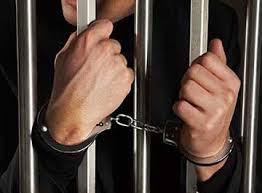 Phi hình sự hóa để cứu cán bộ ra tù?