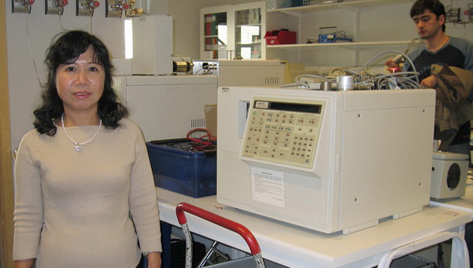 TS Trần Thị Ngọc Lan trong phòng thí nghiệm.