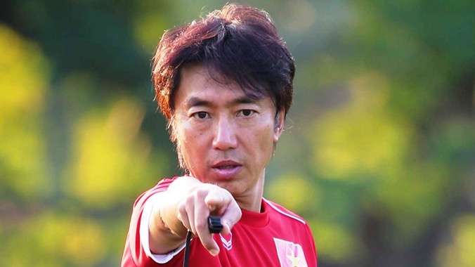 Muốn có tiền tài trợ, phải sa thải ông Miura?