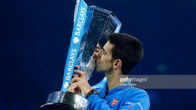 Novak Djokovic ăn mừng danh hiệu ATP World Tour Finals. Ảnh: GETTY IMAGES