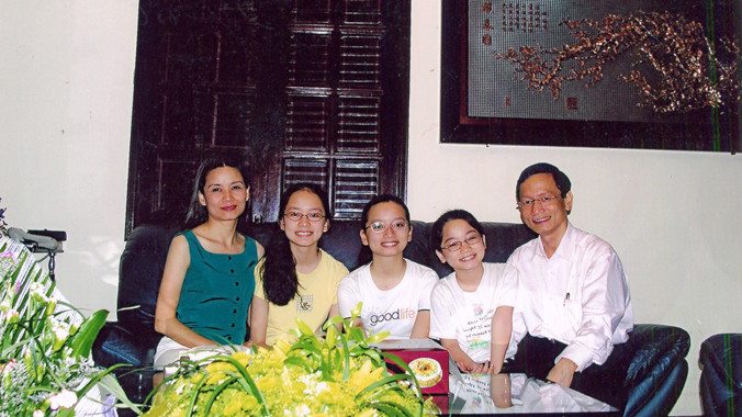 Gia đình doanh nhân Vũ Văn Tiền.