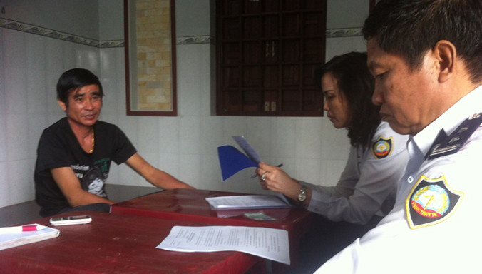 Ông Diệp luôn tỏ ra quanh co, ngoan cố khi làm việc với Thanh tra Sở Y tế tỉnh Bình Thuận. Ảnh: Quốc Ngọc