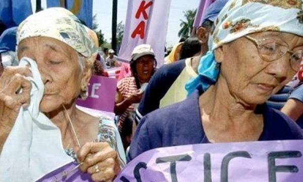 Những phụ nữ bị quân đội Nhật bắt ép làm nô lệ tình dục hồi Thế chiến thứ 2 đòi công lý. (Nguồn: AFP)