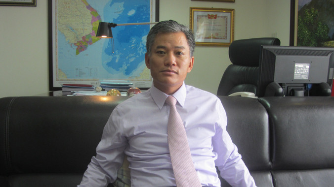 Ông Đôn Tuấn Phong trao đổi với Tiền Phong. Ảnh: Trúc Quỳnh