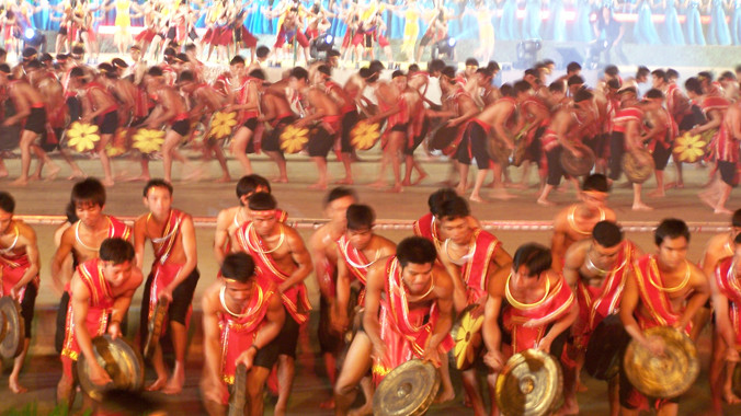 Biểu diễn cồng chiêng Tây Nguyên