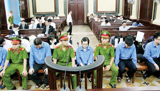 Nhiều vụ án tham nhũng hàng nghìn tỷ đồng nhưng việc thu hồi tài sản lại không đáng kể. Trong ảnh vụ án Huỳnh Thị Huyền Như. Ảnh: Việt Văn