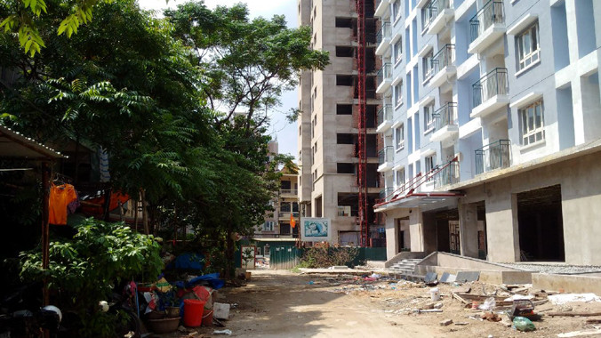 Khu nhà tái định cư CT3 Hoàng Cầu chưa bàn giao đã được rao bán tùm lum.