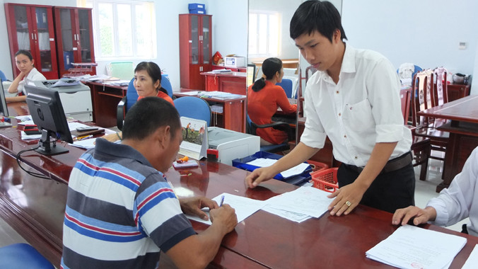 Ngành Thuế vừa cưỡng chế vừa động viên doanh nghiệp thực hiện nghĩa vụ ngân sách. Ảnh: Đức Huy