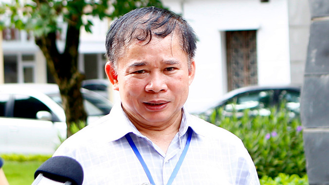 Thứ trưởng GD&ĐT Bùi Văn Ga trả lời phóng viên. Ảnh: Như Ý