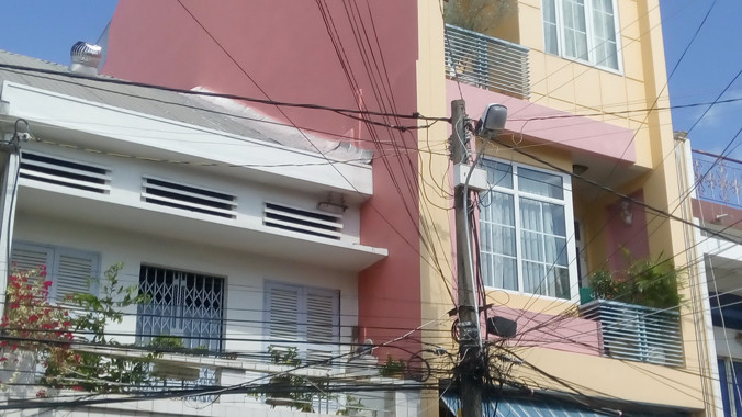 Nhà của ông Chủ tịch tỉnh An Giang Vương Bình Thạnh sát nhà ông Huỳnh Nguyễn Huy Phúc - người được cho là nói xấu ông chủ tịch Thạnh.