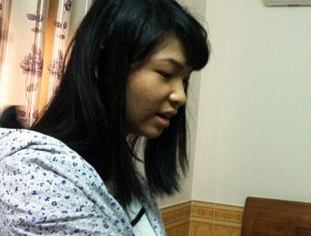 Thanh thực nghiệm lại hiện trường lúc ra tay sát hại anh Đăng. Ảnh: Zing