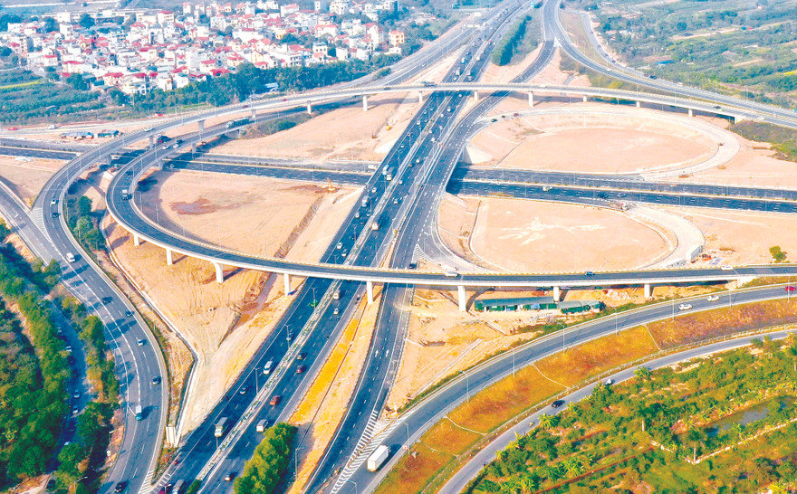 Nút giao vành đai 3 - cao tốc Hà Nội - Hải Phòng vừa được Sở GTVT phối hợp đưa vào thông xe, tổ chức giao thông, giảm ùn tắc