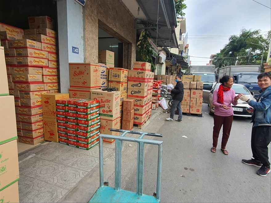 Cảnh tấp nập tại thủ phủ hàng bánh kẹo La Phù 