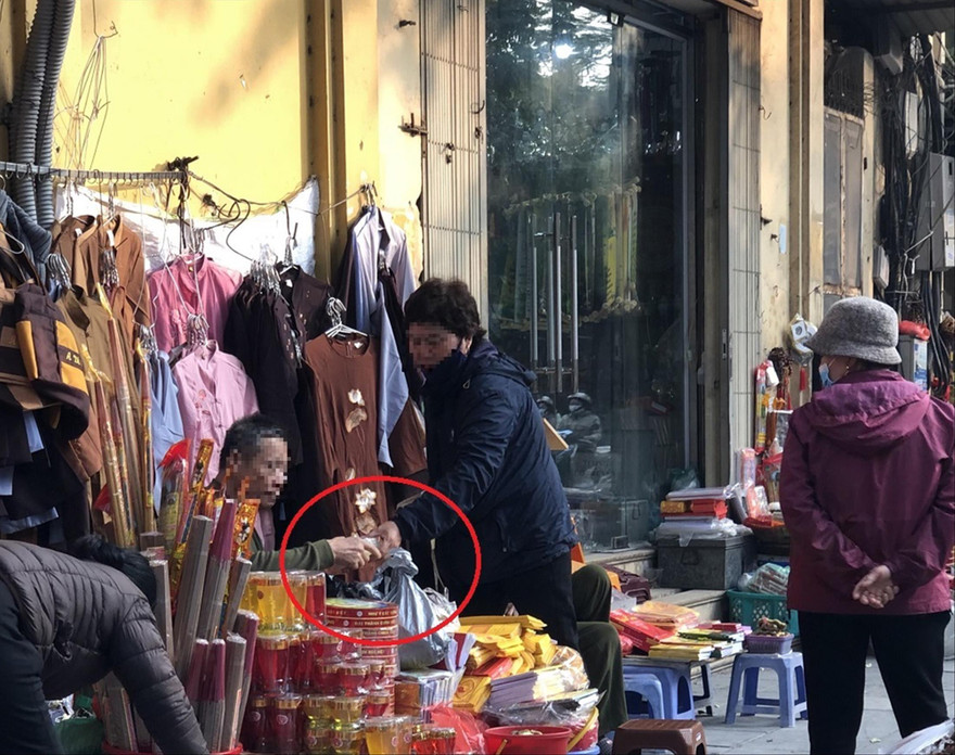 Việc đổi tiền cũ lấy tiền mới vẫn được lén lút thực hiện 