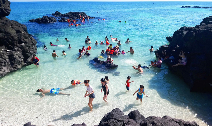 Đảo Lý Sơn thu hút ngày càng nhiều khách du lịch ảnh: Nguyễn Ngọc  