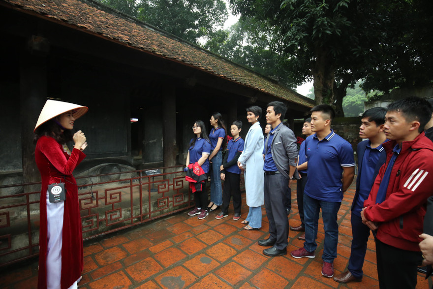 Các Gương mặt trẻ Việt Nam tiêu biểu và triển vọng năm 2019 tham quan Văn Miếu Quốc Tử Giám Ảnh: Như Ý