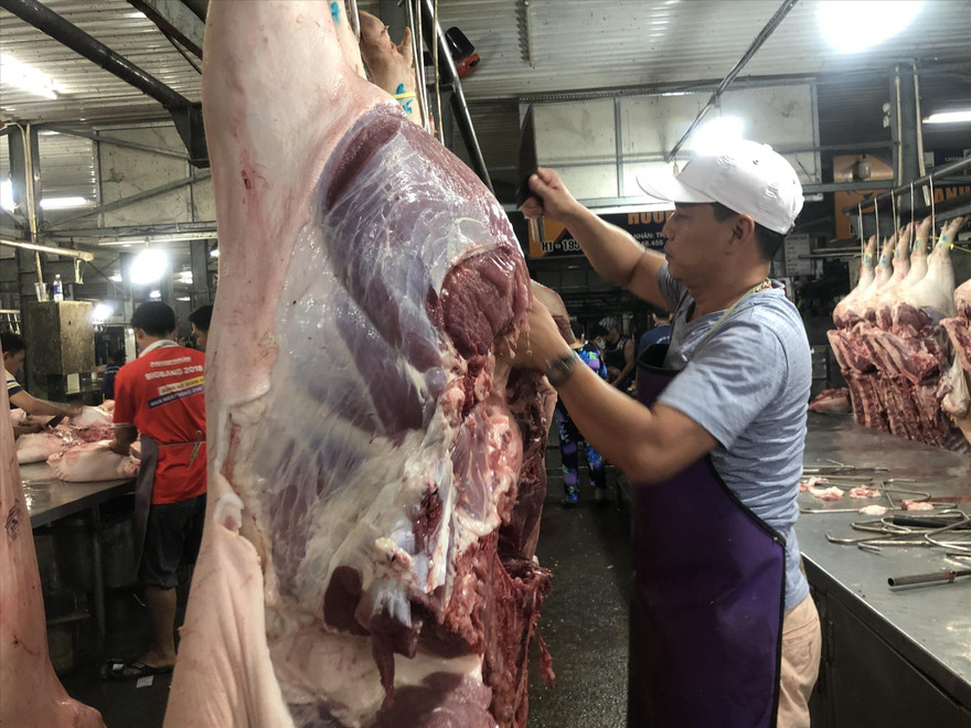 Thịt heo ở chợ đầu mối nguồn cung ổn định ảnh: U.P 