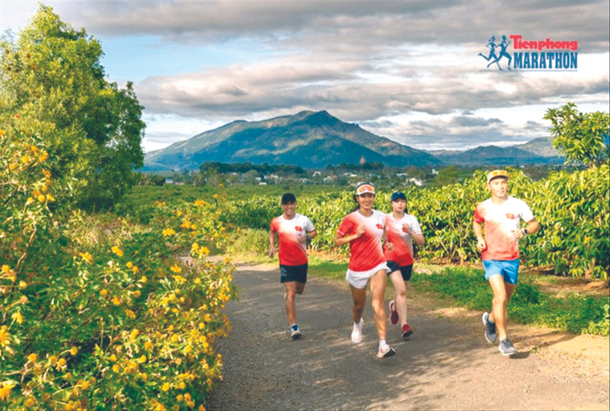 Không chỉ thoả bước chạy trên cung đường tuyệt đẹp tại Pleiku, VĐV còn nhận được những giải thưởng hấp dẫn tại Tiền Phong Marathon 2021 
