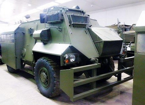 20 chiếc xe bọc thép Saxon của Anh đã được chuyển đến Ukraine (Nguồn: Sputnik News)