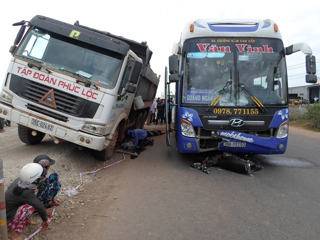 Hiện trường vụ TNGT vào sáng 8/3.