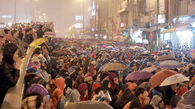 Biển người đi lễ cầu an đầu năm mới ở chùa Phúc Khánh, Hà Nội. Ảnh: Ngọc Tuấn