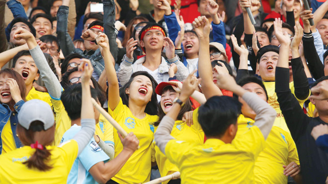 CLB Hà Nội luôn nỗ lực hết mình để thu hút CĐV. Ảnh: Như Ý