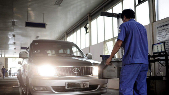 Xe hết hạn đăng kiểm vài năm vẫn bị truy thu phí đường bộ. Ảnh: Như Ý