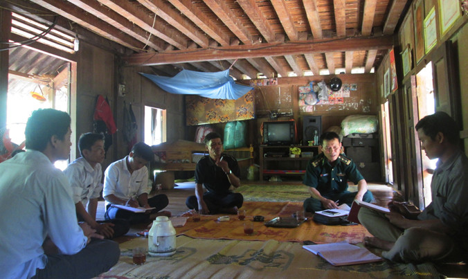 Buổi sinh hoạt chi bộ thôn A Đu - xã Tà Long (Đakrông - Quảng Trị)