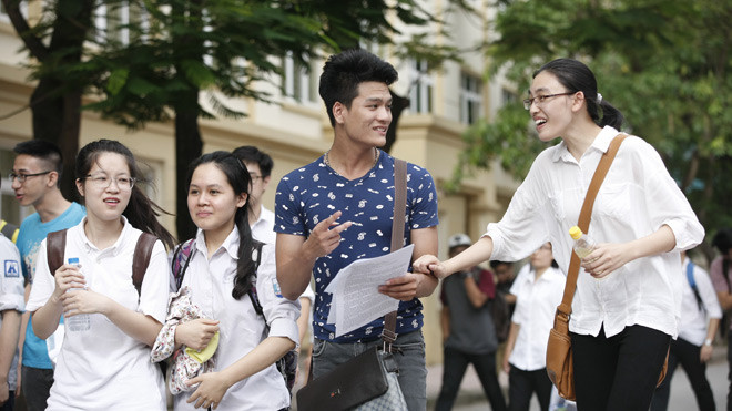 Dự thảo kiểm định chất lượng các cơ sở giáo dục đại học mới, rất tiếc lại không có tiêu chí số lượng sinh viên ra trường sau 1 năm có việc làm. Ảnh: Ngọc Châu