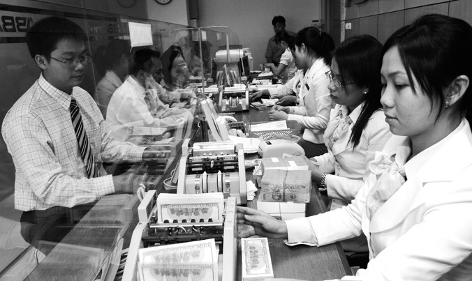 Chứng khoán phục hồi, ngân hàng cũng được nhờ