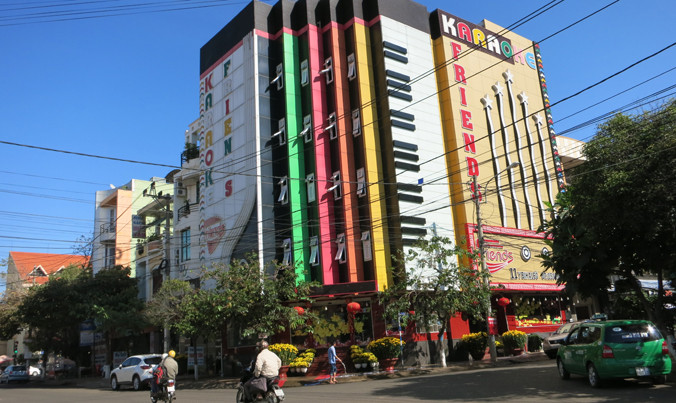 Chi cục Thuế TP Buôn Ma Thuột làm thất thu hàng tỷ đồng thuế tiêu thụ đặc biệt với dịch vụ karaoke trên địa bàn.