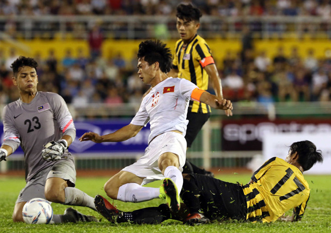 Công Phượng đã có màn thể hiện tốt trong trận khai xuân Đinh Dậu. Ảnh: T.Vũ