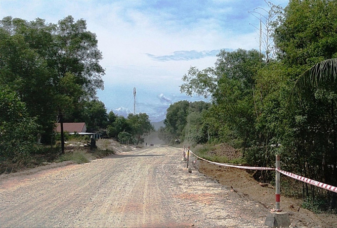 Quốc lộ 49B nâng cấp mở rộng trong một thời gian nhưng lại “quên” công tác TĐC cho dân bị ảnh hưởng.