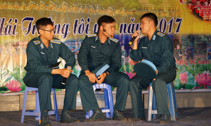 Chương trình “Mái trường tôi yêu” luôn thu hút sự tham gia, hưởng ứng sôi nổi của đoàn viên thanh niên Trường SQLQ 1. Ảnh: Nguyễn Minh