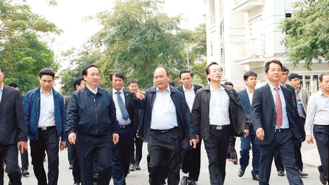 Thủ tướng Nguyễn Xuân Phúc đến thăm và khảo sát khu NOXH Ðặng Xá của Viglacera