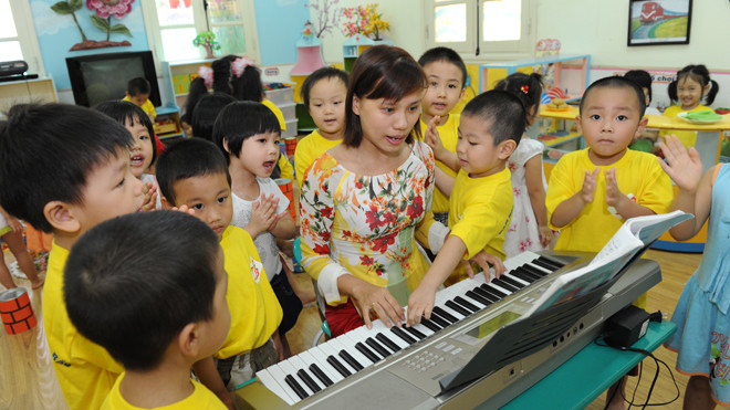 Bậc học mầm non đầu đời rất quan trọng vì nó ảnh hưởng lâu dài tới sự phát triển của trẻ. Ảnh: Hồng Vĩnh
