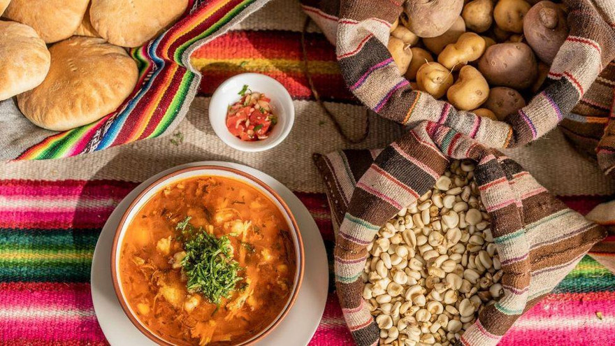 Một bữa ăn tại nhà hàng Qori Inti, Chile