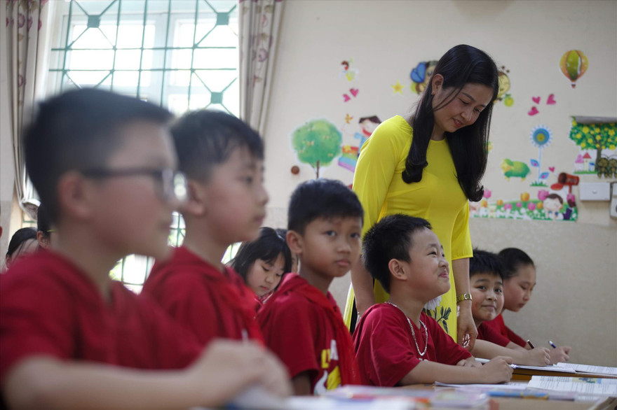 Giáo viên mong được “cởi trói” hoàn toàn để thỏa sức sáng tạo. Ảnh: Thế Ðại