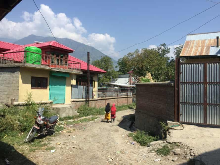 Ngôi làng Babawayil ở thung lũng Sind 